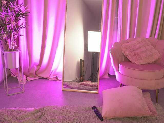 FiresBomb777's BongaCams show and profile