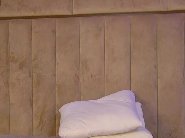 Sex chat gratuit in direct cu MiaAddison pe BongaCams