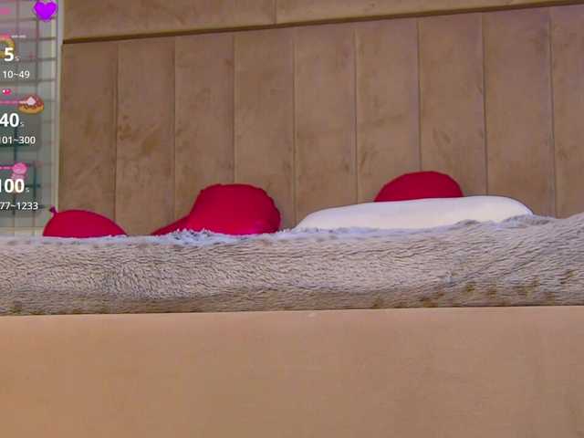 MiaAddison's BongaCams show and profile