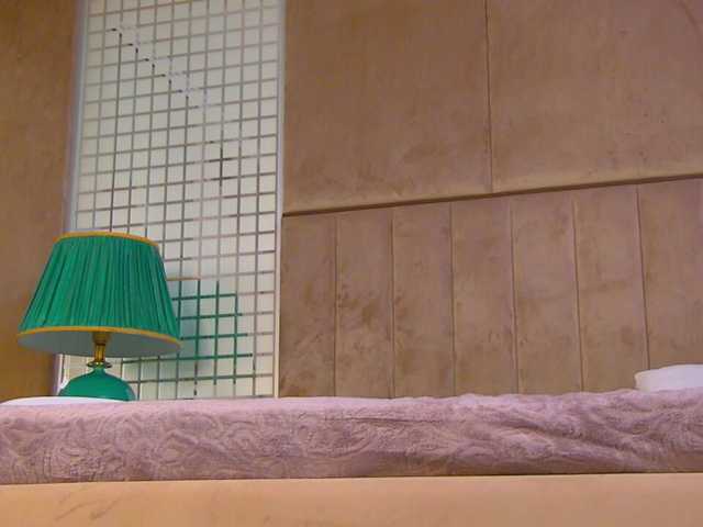 MiaAddison's BongaCams show and profile