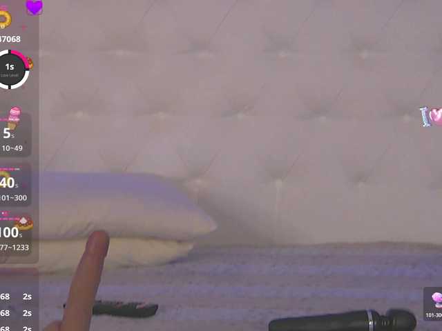 MiaAddison's BongaCams show and profile