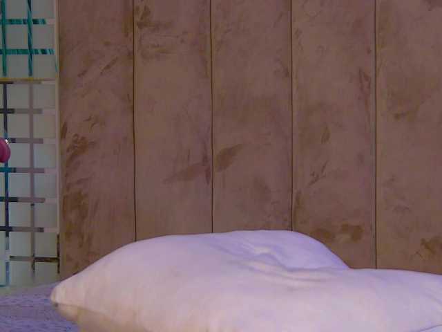 Sex chat gratuit in direct cu MiaAddison pe BongaCams