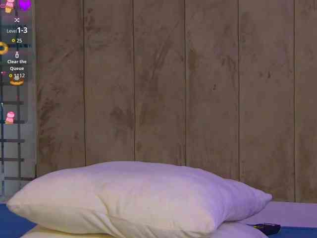 MiaAddison webcam