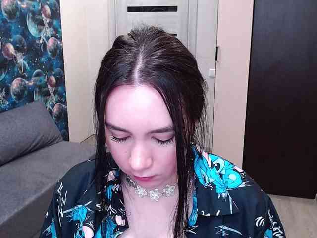 MonicaBrownie webcam
