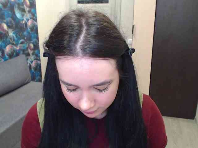 MonicaBrownie webcam