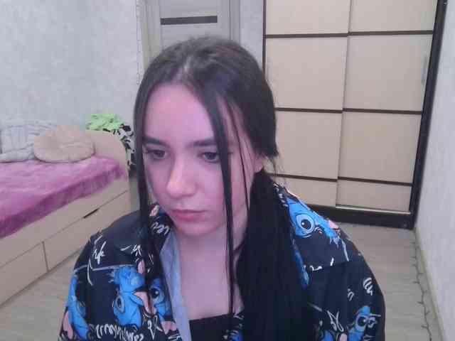 MonicaBrownie webcam
