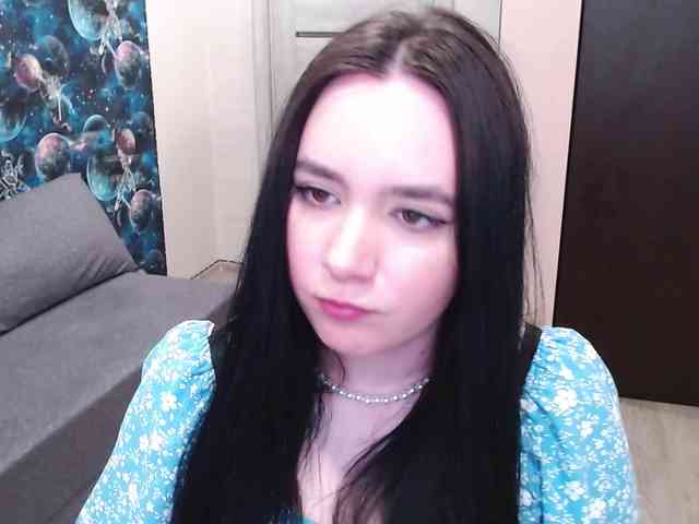 MonicaBrownie webcam