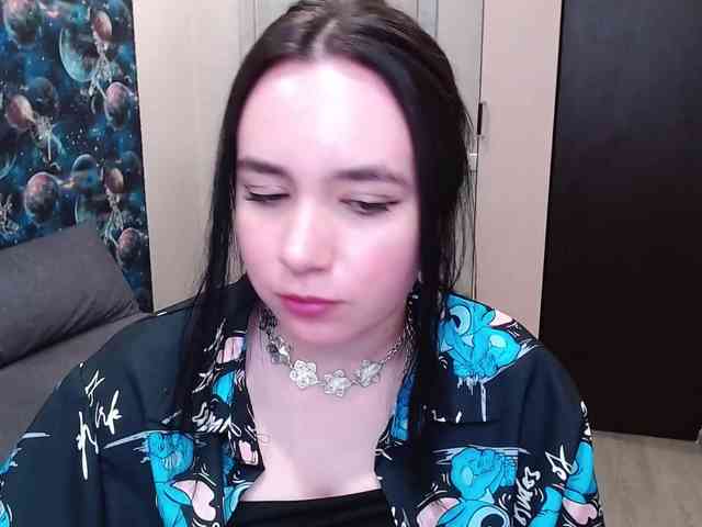 MonicaBrownie webcam