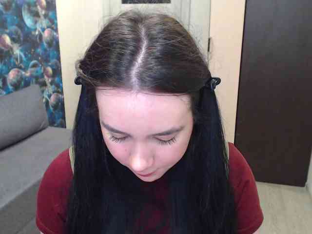 MonicaBrownie webcam