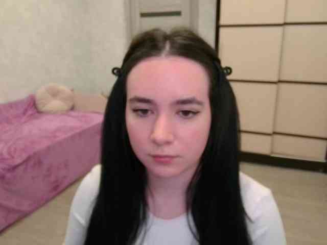MonicaBrownie webcam