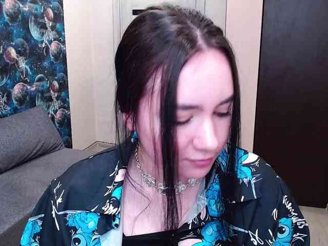 MonicaBrownie webcam