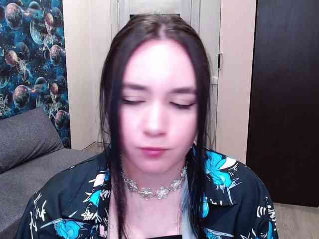 MonicaBrownie webcam