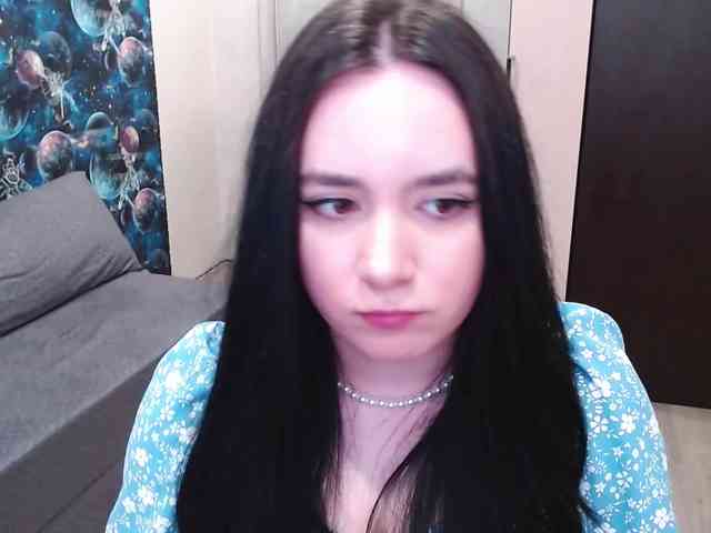 MonicaBrownie webcam