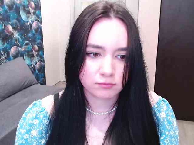 MonicaBrownie webcam
