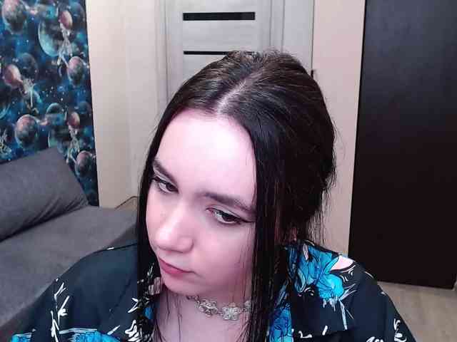 MonicaBrownie webcam