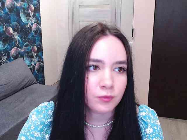 MonicaBrownie webcam