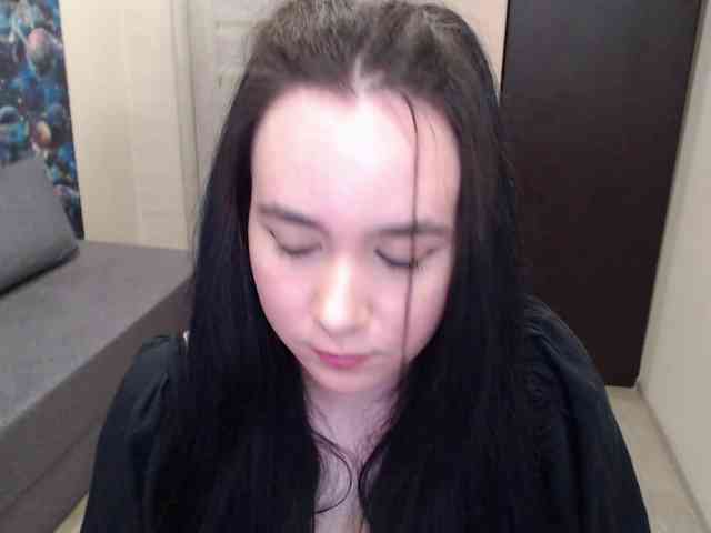 MonicaBrownie webcam