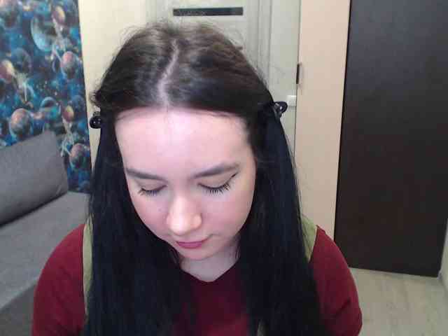 MonicaBrownie webcam