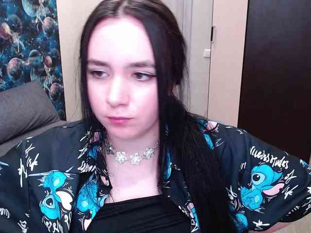 MonicaBrownie webcam