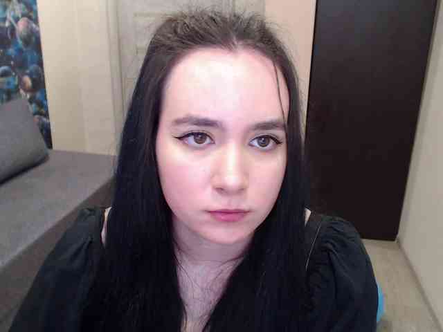 MonicaBrownie webcam