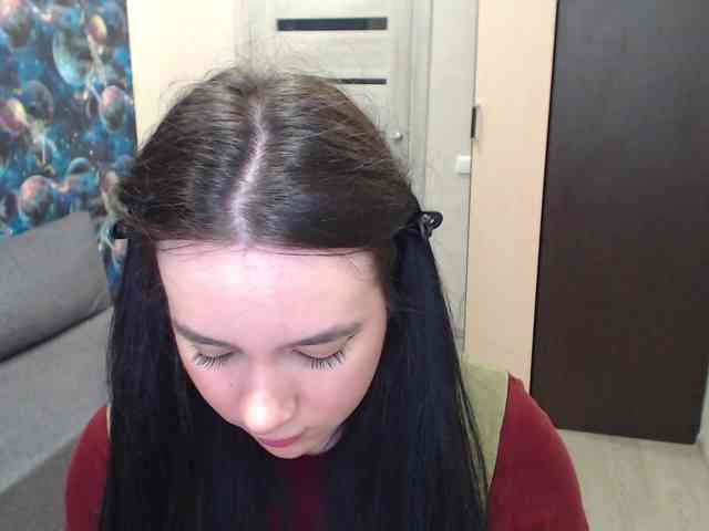 MonicaBrownie webcam