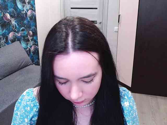 MonicaBrownie webcam