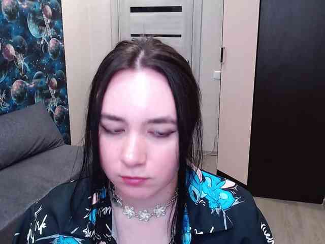 MonicaBrownie webcam