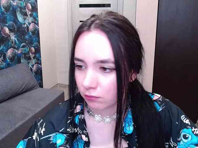 MonicaBrownie webcam
