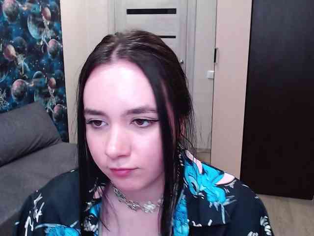 MonicaBrownie webcam