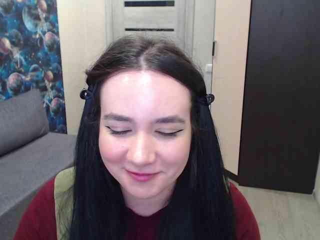 MonicaBrownie webcam