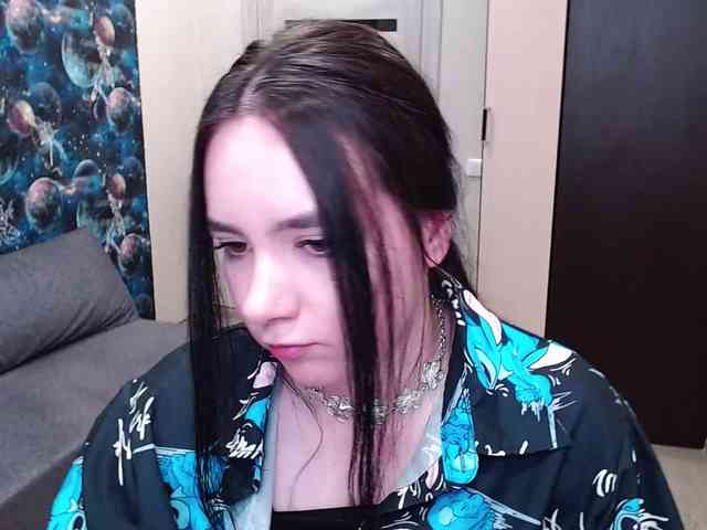 MonicaBrownie webcam