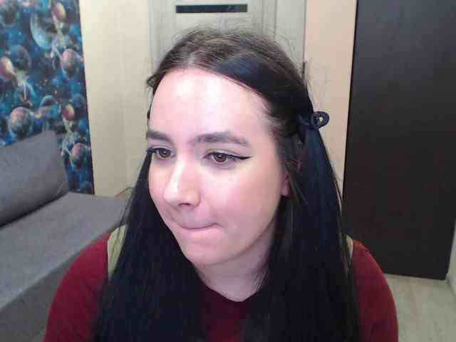 MonicaBrownie webcam