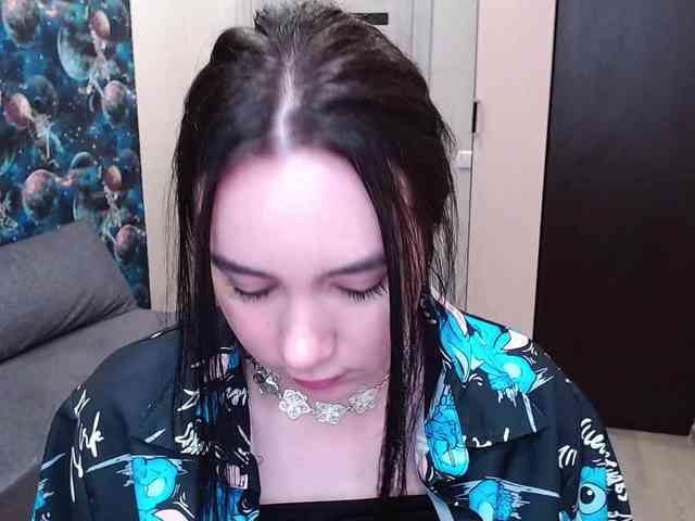 MonicaBrownie webcam