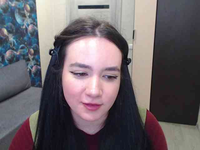 MonicaBrownie webcam