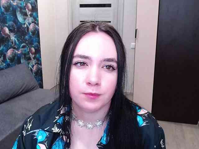 MonicaBrownie webcam