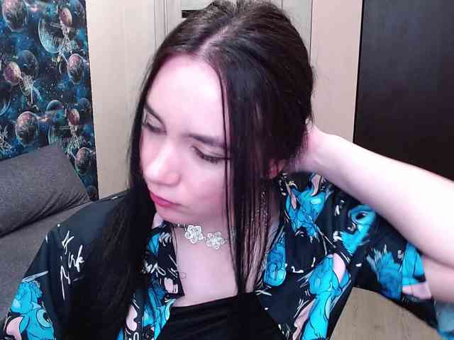 MonicaBrownie webcam