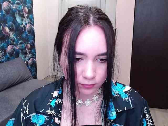 MonicaBrownie webcam