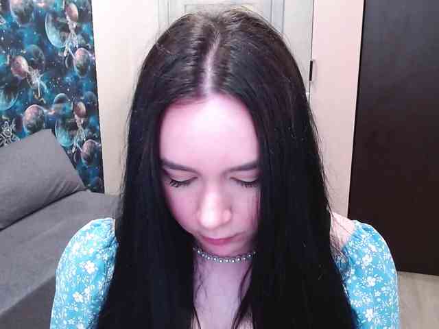 MonicaBrownie webcam