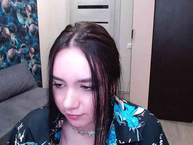 MonicaBrownie webcam