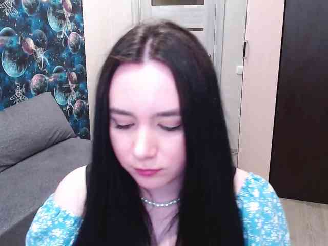 MonicaBrownie webcam