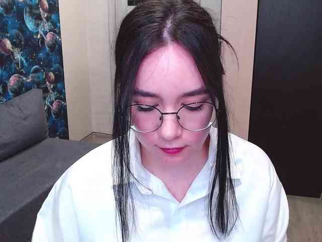 MonicaBrownie webcam