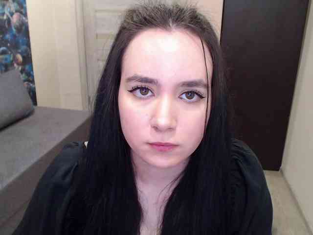MonicaBrownie webcam