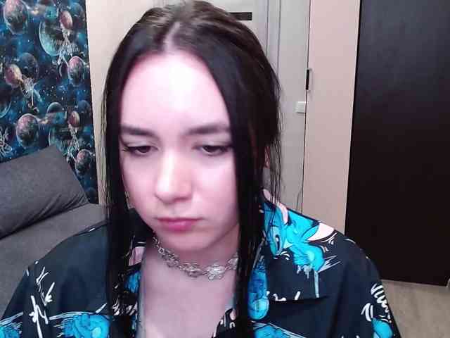 MonicaBrownie webcam