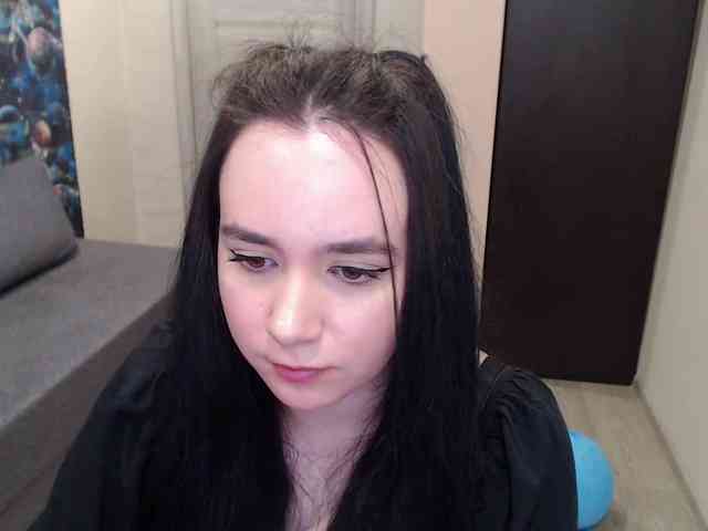 MonicaBrownie webcam