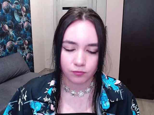 MonicaBrownie webcam