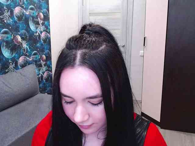 MonicaBrownie webcam