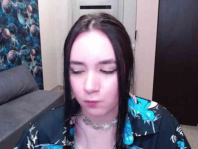 MonicaBrownie webcam