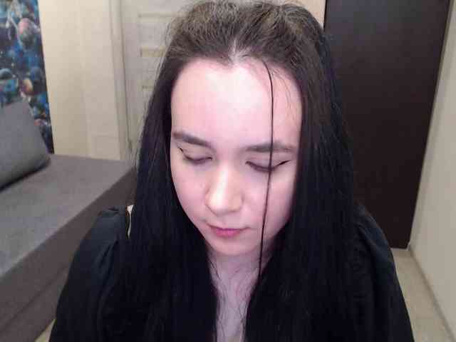 MonicaBrownie webcam