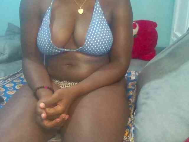 Sexyamadah-012 webcam