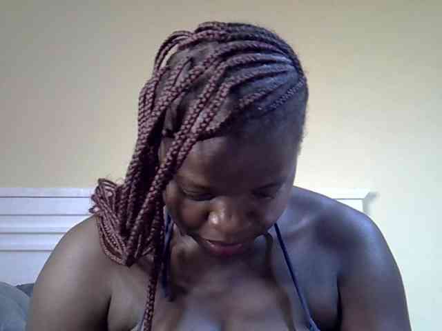 Sexyamadah-012 webcam